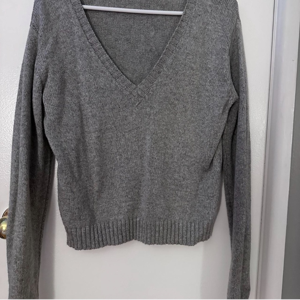 Brandy Melville sweater